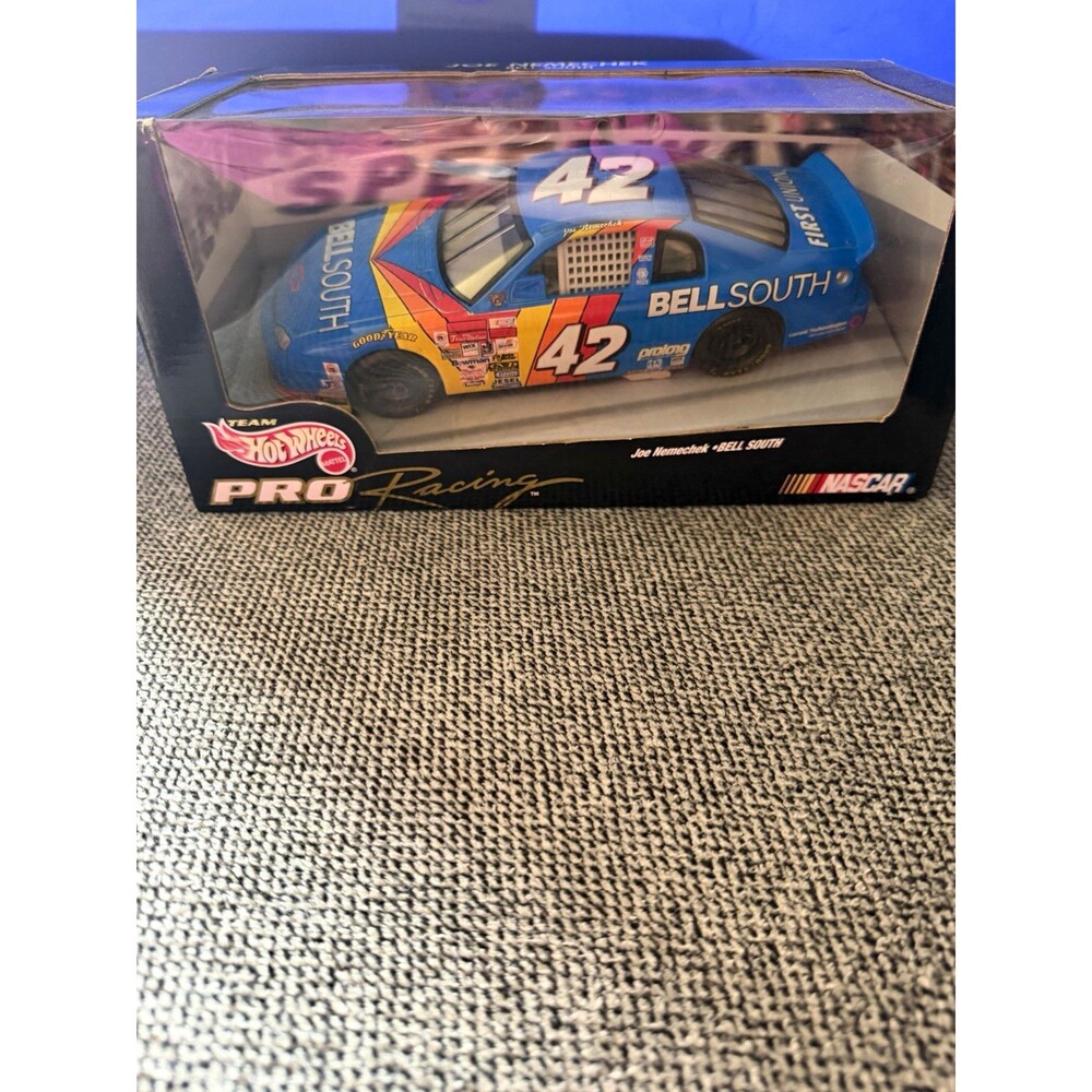 Hot Wheels Pro Racing NASCAR Joe Nemechek #42 BellSouth 1:24 Diecast